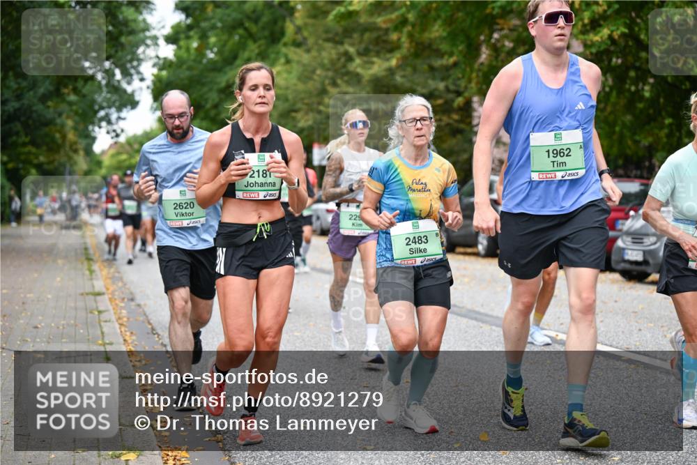 21.09.2025 - PSD Bank Halbmarathon Dr. Thomas Lammeyer http://msf.ph/oto/8921279 21.09.2025 10:40:44 Laufen 2620, 2181, 229, 1962, 2483 meine-sportfotos.de