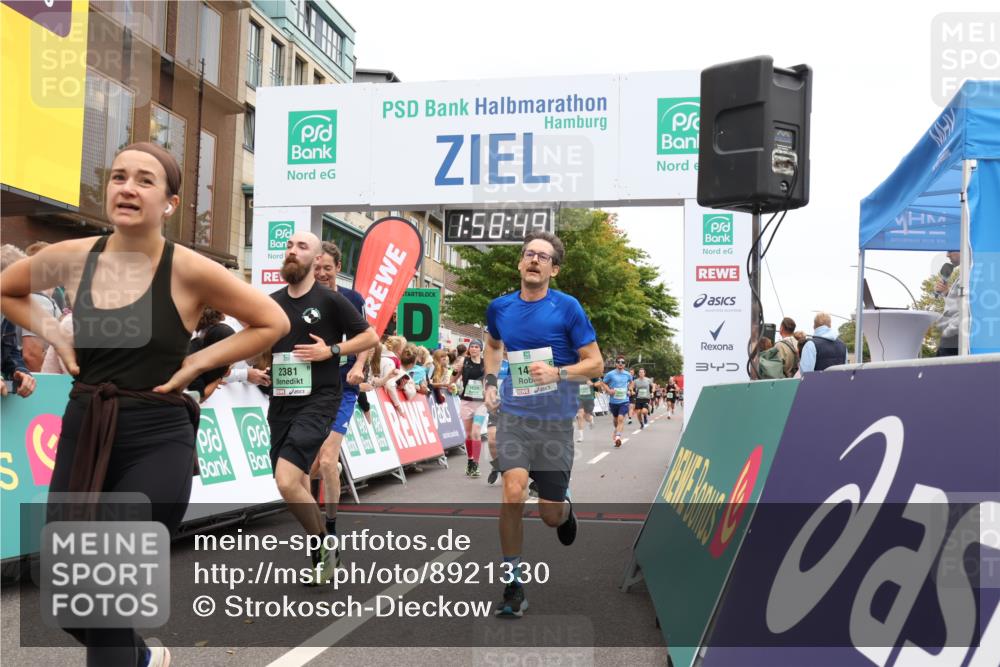 21.09.2025 - PSD Bank Halbmarathon Strokosch-Dieckow http://msf.ph/oto/8921330 21.09.2025 11:58:12 Ziel 1028, 1158, 1411, 1444, 1696, 2170, 2282, 2381, 2389, 2491, 2546, 2627, 3510, 4041 meine-sportfotos.de