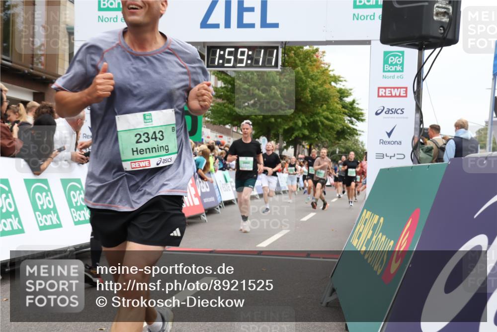 21.09.2025 - PSD Bank Halbmarathon Strokosch-Dieckow http://msf.ph/oto/8921525 21.09.2025 11:58:34 Ziel 1197, 1322, 1610, 1611, 2289, 2343, 2637, 2832, 3032, 3099, 3314, 3960, 4044 meine-sportfotos.de