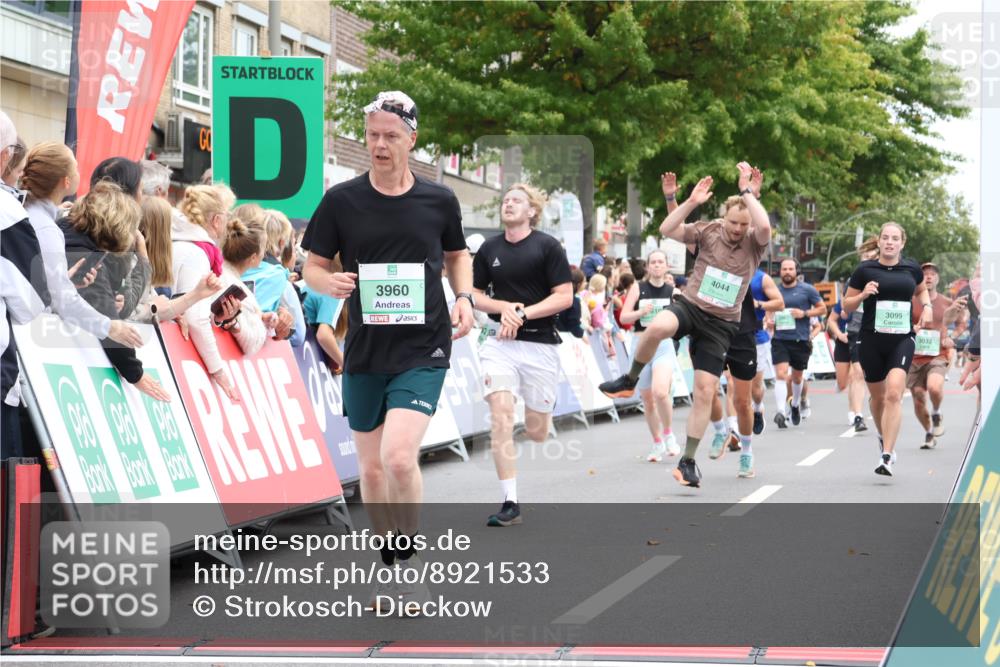 21.09.2025 - PSD Bank Halbmarathon Strokosch-Dieckow http://msf.ph/oto/8921533 21.09.2025 11:58:35 Ziel 1197, 1275, 1276, 1322, 1610, 2289, 2343, 2637, 2832, 2858, 3032, 3092, 3099, 3314, 3960, 4044 meine-sportfotos.de