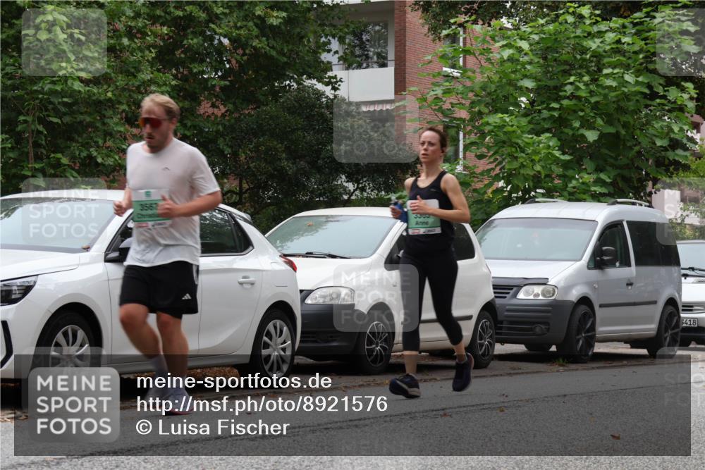 21.09.2025 - PSD Bank Halbmarathon Luisa Fischer http://msf.ph/oto/8921576 21.09.2025 12:05:23 Laufen 3567, 3300, 3418 meine-sportfotos.de