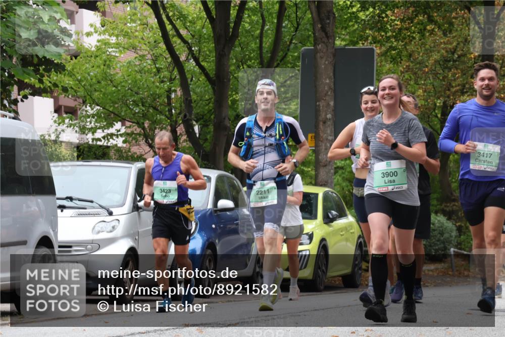 21.09.2025 - PSD Bank Halbmarathon Luisa Fischer http://msf.ph/oto/8921582 21.09.2025 12:05:29 Laufen 418, 3423, 2211, 3900, 3417 meine-sportfotos.de