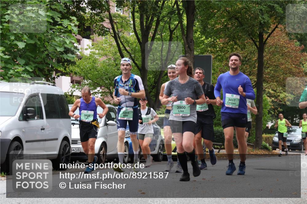 21.09.2025 - PSD Bank Halbmarathon Luisa Fischer http://msf.ph/oto/8921587 21.09.2025 12:05:30 Laufen 418, 2211, 3423, 3580, 3900, 154, 3417 meine-sportfotos.de