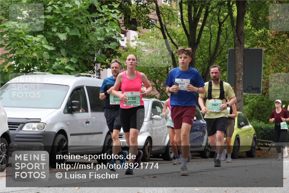 21.09.2025 - PSD Bank Halbmarathon Luisa Fischer http://msf.ph/oto/8921774 21.09.2025 12:06:44 Laufen 350, 2752, 4030, 18, 399, 4067, 3341 meine-sportfotos.de
