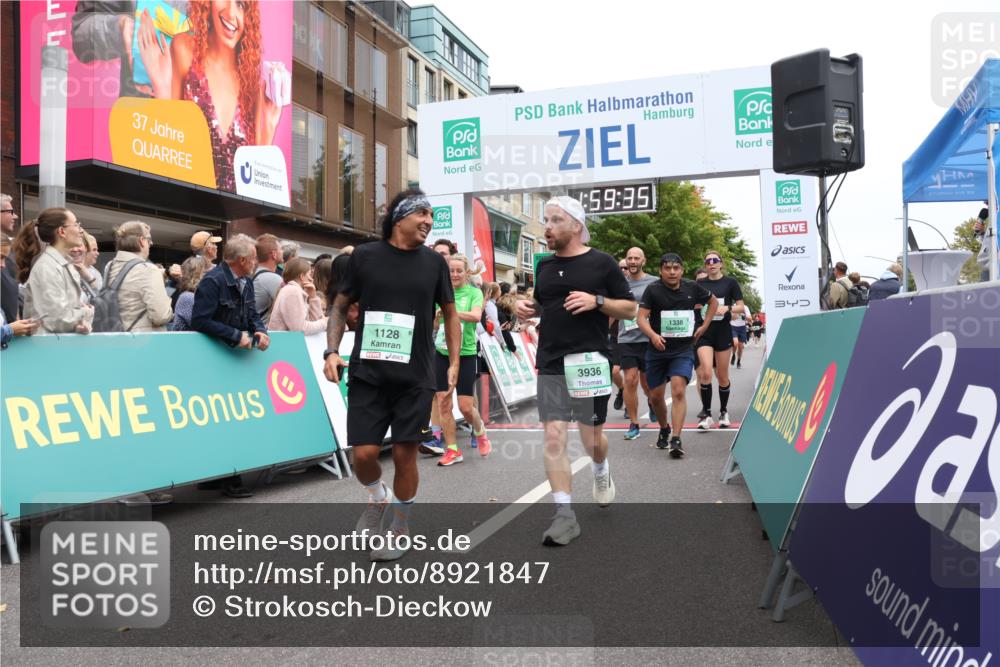 21.09.2025 - PSD Bank Halbmarathon Strokosch-Dieckow http://msf.ph/oto/8921847 21.09.2025 11:58:59 Ziel 1122, 1128, 1338, 1521, 1531, 1532, 2306, 2371, 2543, 2590, 2594, 2604, 2660, 2870, 2928, 3198, 3356, 3542, 3936 meine-sportfotos.de