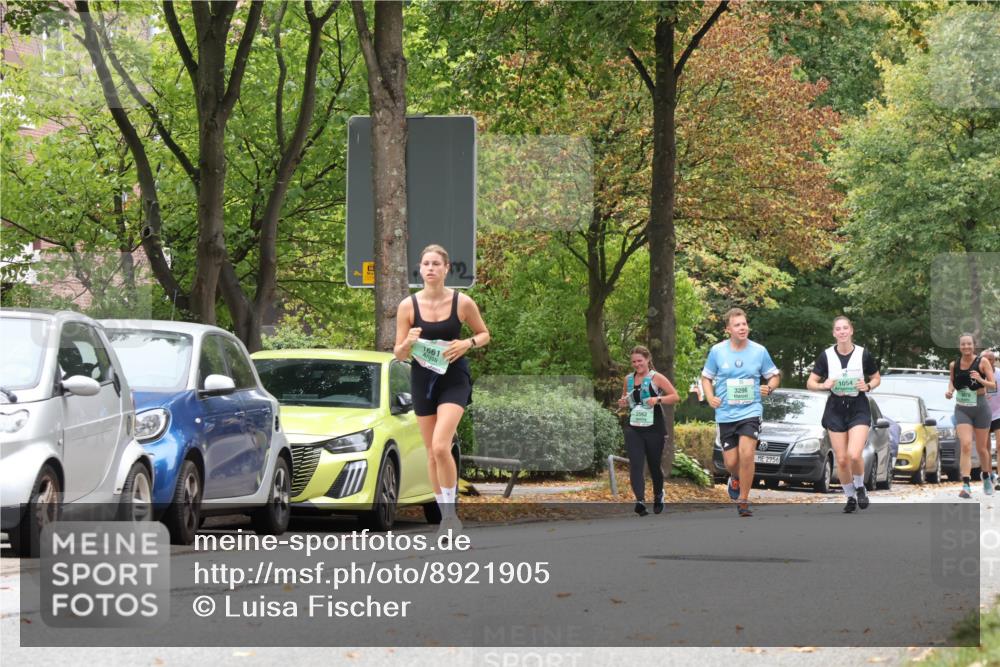 21.09.2025 - PSD Bank Halbmarathon Luisa Fischer http://msf.ph/oto/8921905 21.09.2025 12:07:03 Laufen 1661, 1054, 3296, 3562, 2956 meine-sportfotos.de