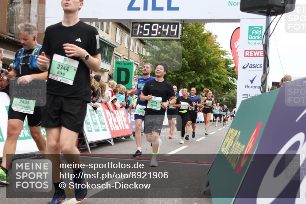 21.09.2025 - PSD Bank Halbmarathon Strokosch-Dieckow http://msf.ph/oto/8921906 21.09.2025 11:59:07 Ziel 1064, 1092, 1093, 1122, 1258, 1531, 2344, 2371, 2436, 2441, 2590, 2594, 2604, 2664, 3542, 3771 meine-sportfotos.de