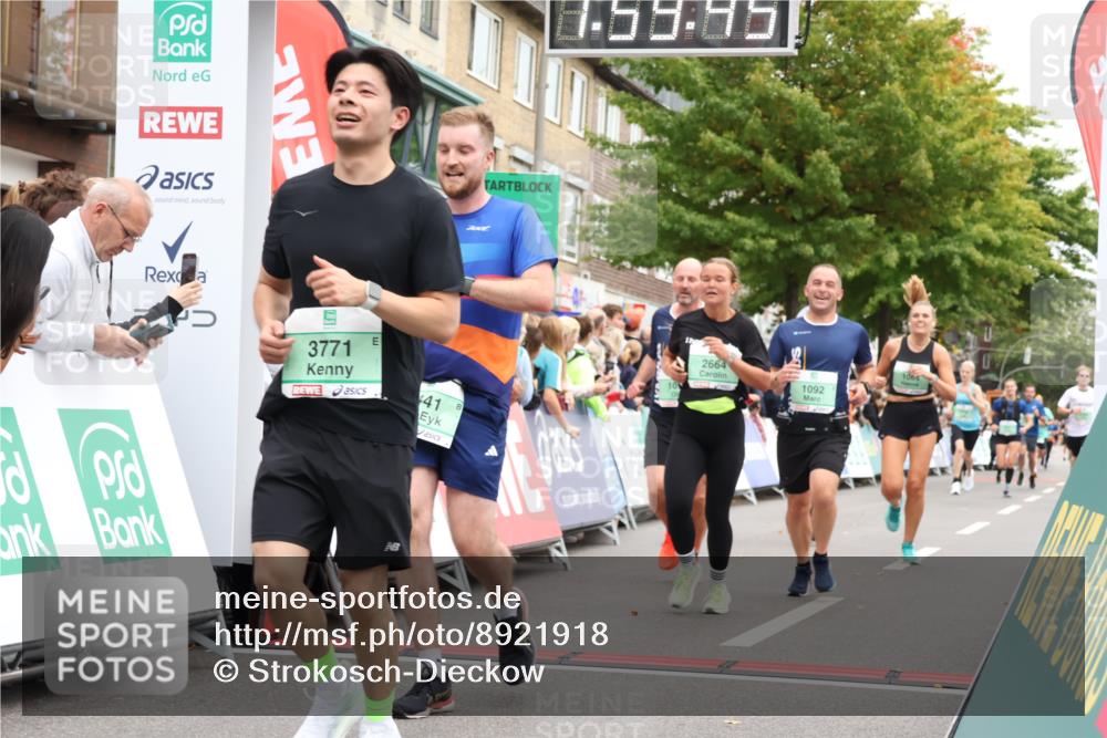 21.09.2025 - PSD Bank Halbmarathon Strokosch-Dieckow http://msf.ph/oto/8921918 21.09.2025 11:59:08 Ziel 1064, 1092, 1093, 1258, 2344, 2371, 2436, 2441, 2540, 2590, 2594, 2604, 2664, 3542, 3771 meine-sportfotos.de