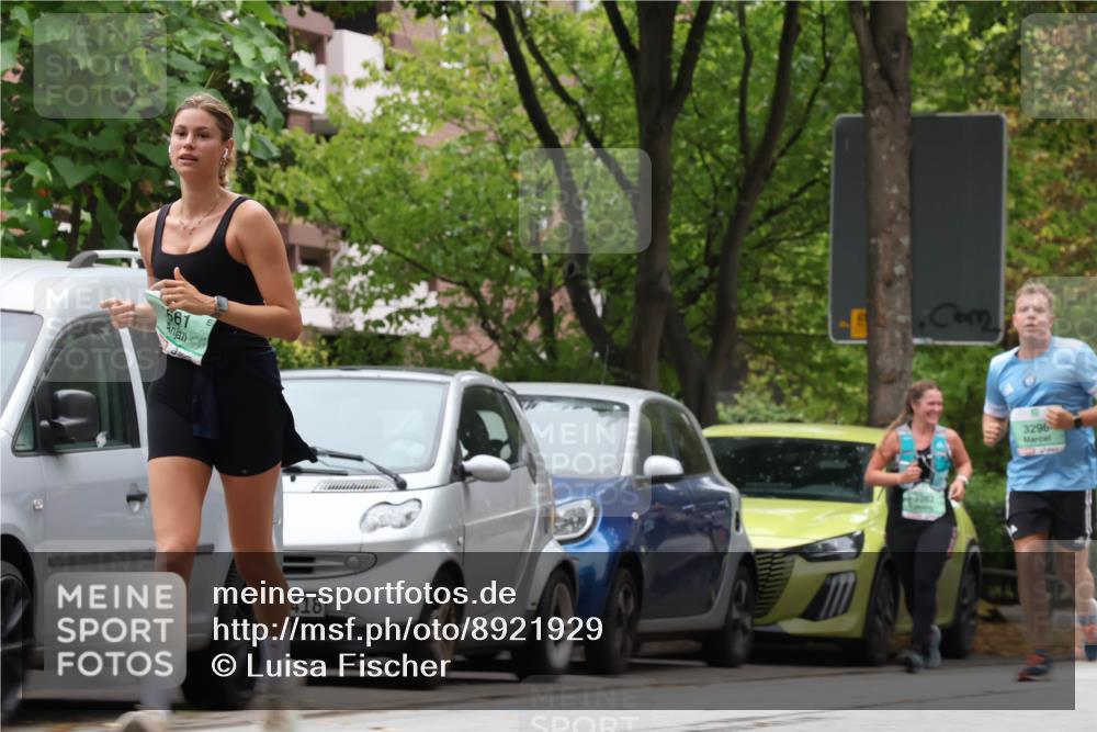 21.09.2025 - PSD Bank Halbmarathon Luisa Fischer http://msf.ph/oto/8921929 21.09.2025 12:07:07 Laufen 661, 418, 3296 meine-sportfotos.de