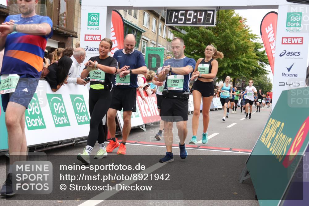 21.09.2025 - PSD Bank Halbmarathon Strokosch-Dieckow http://msf.ph/oto/8921942 21.09.2025 11:59:11 Ziel 1064, 1092, 1093, 1258, 2332, 2344, 2436, 2441, 2540, 2582, 2641, 2664, 3771 meine-sportfotos.de