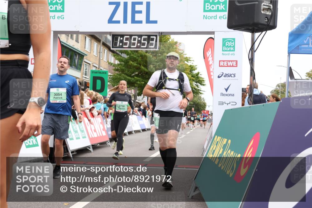 21.09.2025 - PSD Bank Halbmarathon Strokosch-Dieckow http://msf.ph/oto/8921972 21.09.2025 11:59:16 Ziel 1033, 1064, 1092, 1093, 1258, 1486, 1812, 2332, 2472, 2540, 2582, 2610, 2641, 2664, 2758, 3054 meine-sportfotos.de