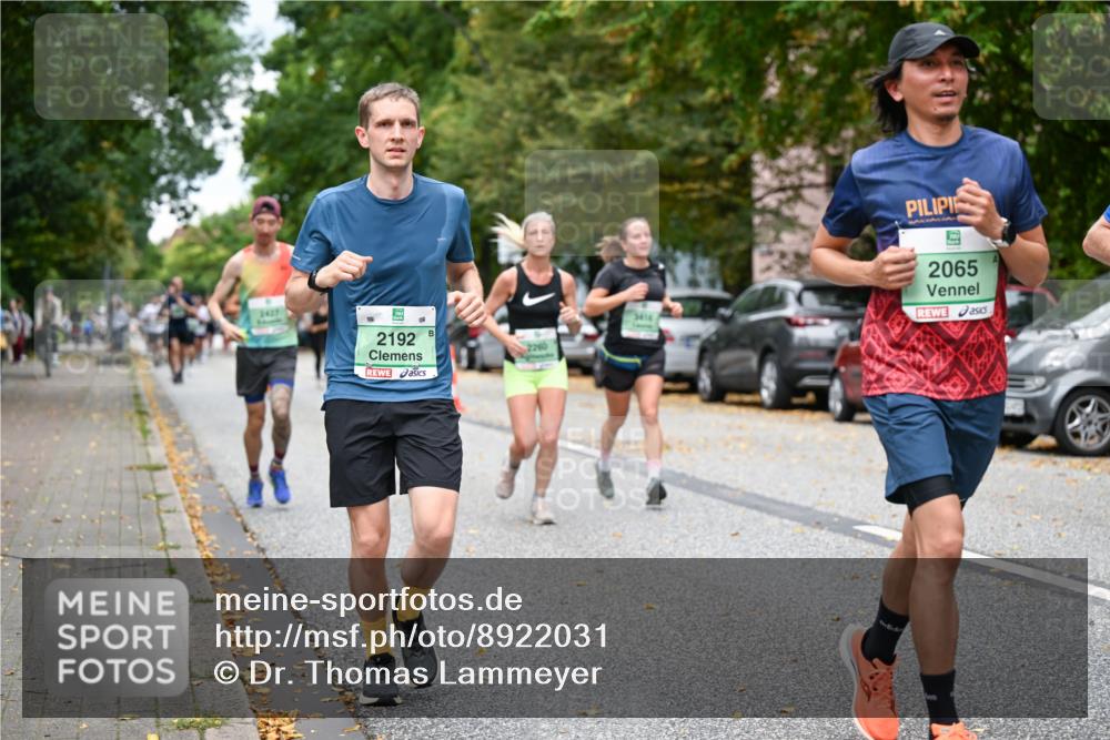 21.09.2025 - PSD Bank Halbmarathon Dr. Thomas Lammeyer http://msf.ph/oto/8922031 21.09.2025 10:41:29 Laufen 2427, 2192, 2260, 3414, 2065 meine-sportfotos.de