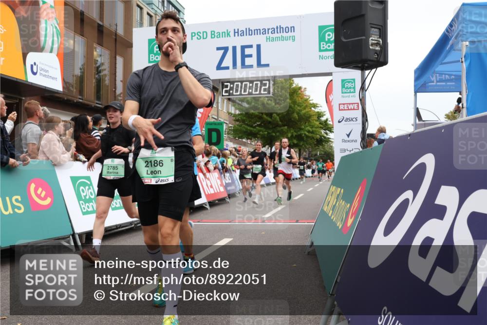 21.09.2025 - PSD Bank Halbmarathon Strokosch-Dieckow http://msf.ph/oto/8922051 21.09.2025 11:59:25 Ziel 1033, 1486, 1648, 1812, 2186, 2325, 2328, 2472, 2484, 2533, 2602, 2610, 2718, 2785 meine-sportfotos.de