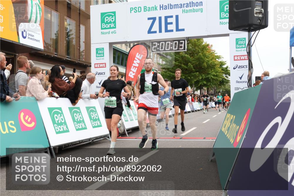 21.09.2025 - PSD Bank Halbmarathon Strokosch-Dieckow http://msf.ph/oto/8922062 21.09.2025 11:59:27 Ziel 1648, 1812, 2186, 2325, 2328, 2472, 2484, 2533, 2602, 2610, 2718, 2785 meine-sportfotos.de