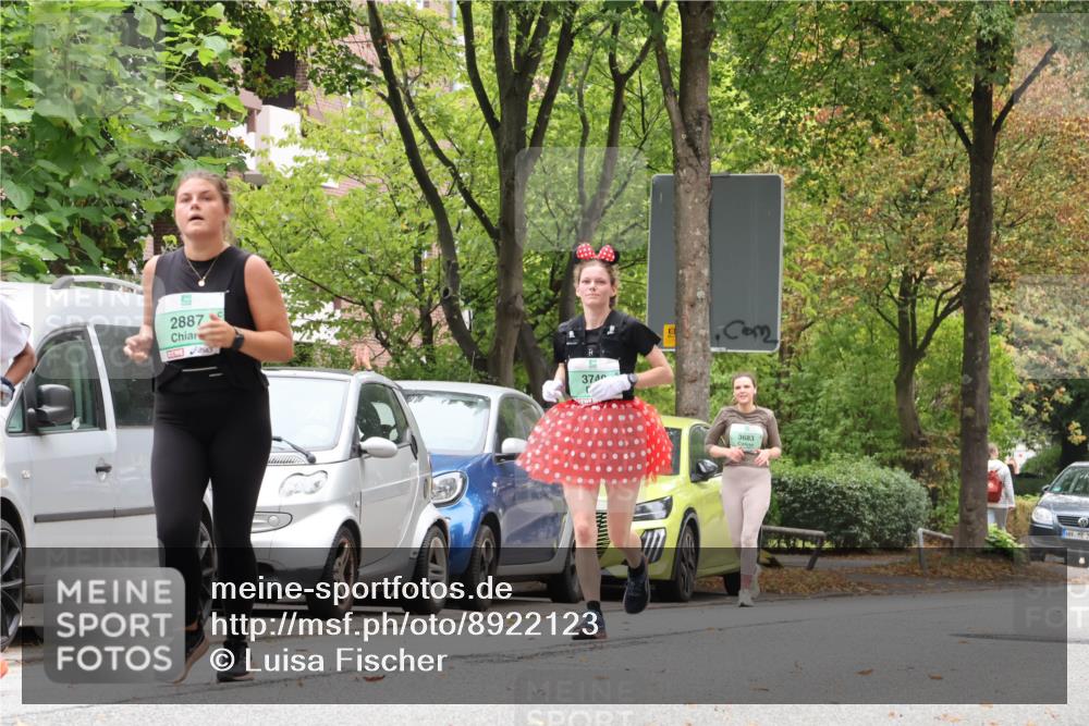 21.09.2025 - PSD Bank Halbmarathon Luisa Fischer http://msf.ph/oto/8922123 21.09.2025 12:07:55 Laufen 2887, 374, 3683, 2 meine-sportfotos.de