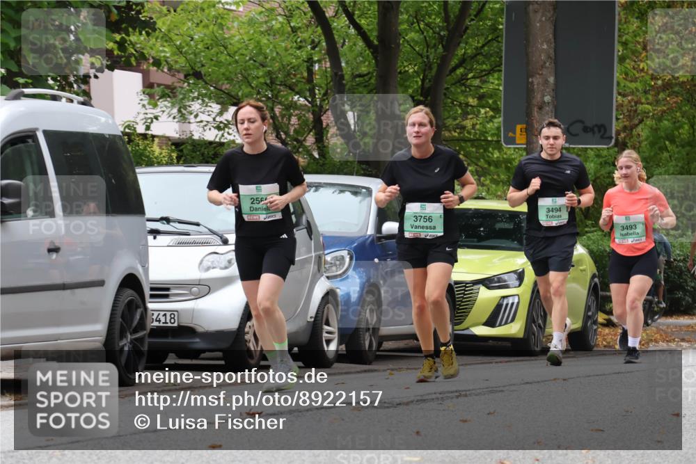 21.09.2025 - PSD Bank Halbmarathon Luisa Fischer http://msf.ph/oto/8922157 21.09.2025 12:08:09 Laufen 3418, 256, 3756, 3494, 3493 meine-sportfotos.de
