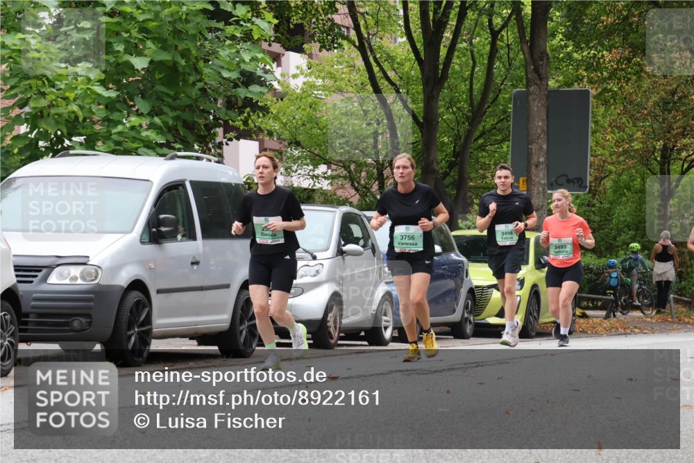 21.09.2025 - PSD Bank Halbmarathon Luisa Fischer http://msf.ph/oto/8922161 21.09.2025 12:08:10 Laufen 25, 3494, 3756, 3493 meine-sportfotos.de