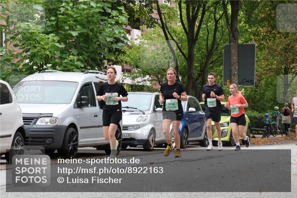 21.09.2025 - PSD Bank Halbmarathon Luisa Fischer http://msf.ph/oto/8922163 21.09.2025 12:08:10 Laufen 25, 3494, 3756, 418, 3493 meine-sportfotos.de