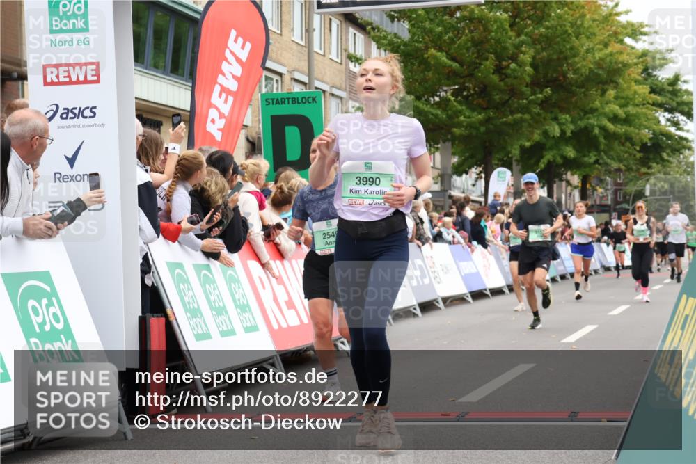 21.09.2025 - PSD Bank Halbmarathon Strokosch-Dieckow http://msf.ph/oto/8922277 21.09.2025 11:59:50 Ziel 1042, 1367, 1700, 2549, 2595, 3152, 3990, 4049 meine-sportfotos.de