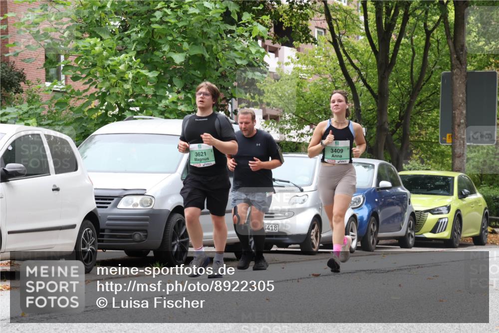 21.09.2025 - PSD Bank Halbmarathon Luisa Fischer http://msf.ph/oto/8922305 21.09.2025 12:08:43 Laufen 3621, 3409, 418 meine-sportfotos.de