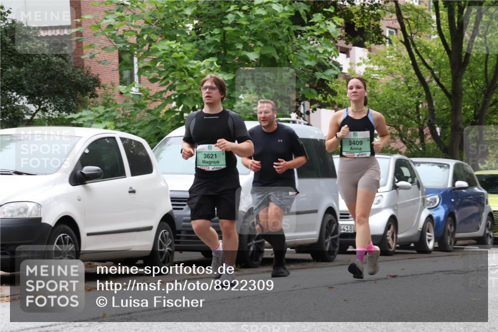 21.09.2025 - PSD Bank Halbmarathon Luisa Fischer http://msf.ph/oto/8922309 21.09.2025 12:08:44 Laufen 3621, 3409, 6418 meine-sportfotos.de