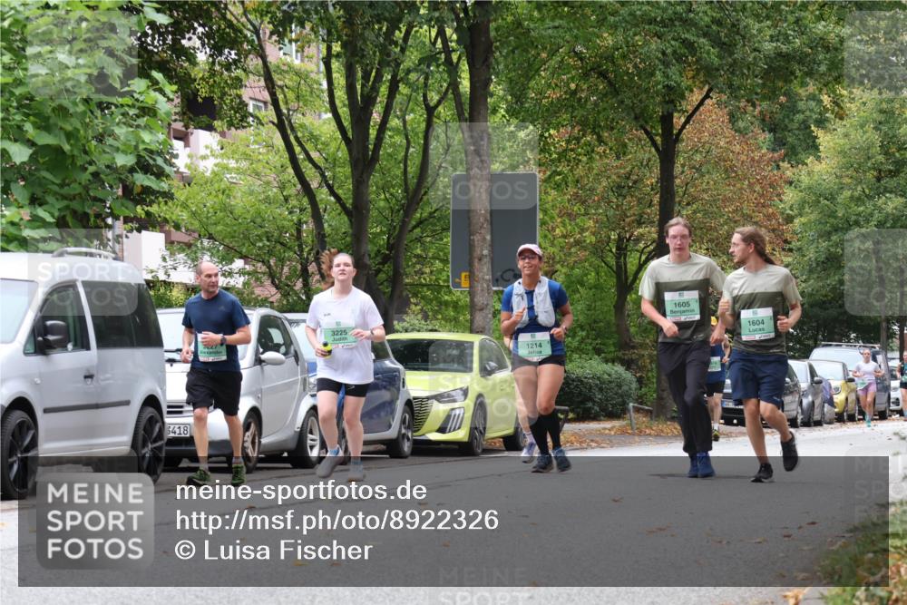 21.09.2025 - PSD Bank Halbmarathon Luisa Fischer http://msf.ph/oto/8922326 21.09.2025 12:09:04 Laufen 3418, 3225, 1214, 1605, 1604 meine-sportfotos.de