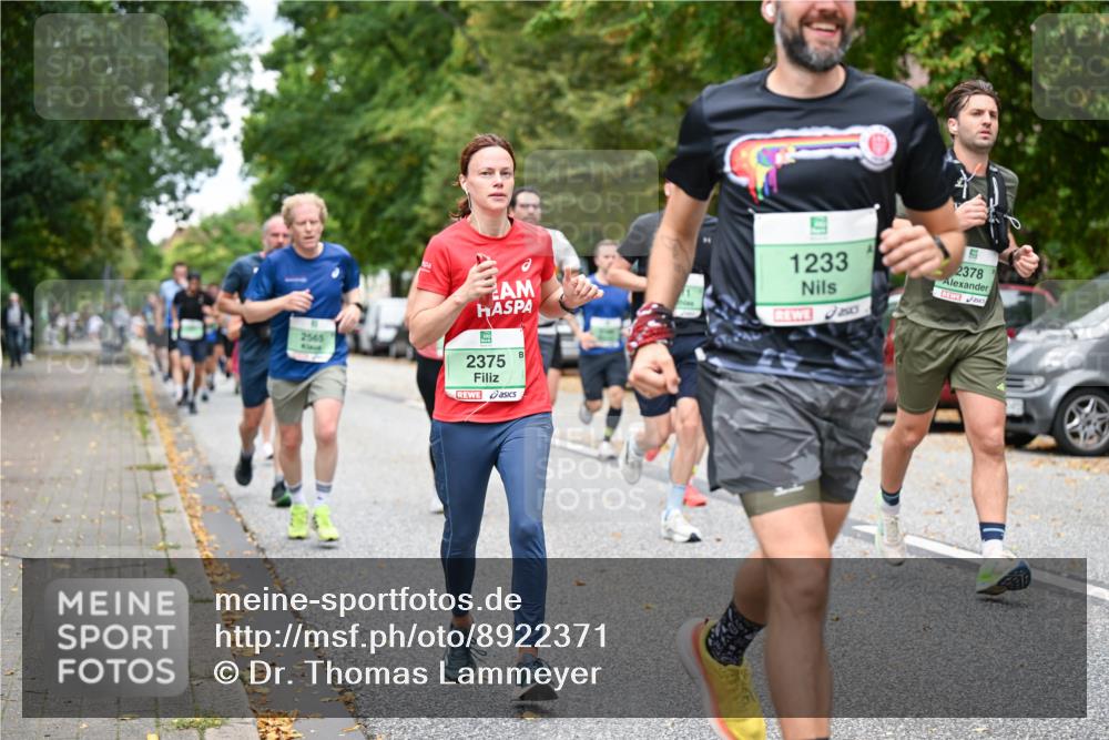 21.09.2025 - PSD Bank Halbmarathon Dr. Thomas Lammeyer http://msf.ph/oto/8922371 21.09.2025 10:41:50 Laufen 2565, 2375, 1233, 2378 meine-sportfotos.de