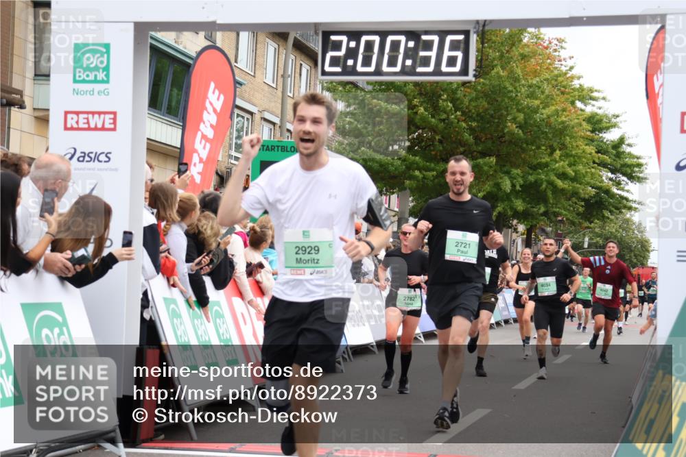 21.09.2025 - PSD Bank Halbmarathon Strokosch-Dieckow http://msf.ph/oto/8922373 21.09.2025 12:00:00 Ziel 1075, 1741, 2530, 2721, 2782, 2918, 2929, 3048, 3152, 4034, 4042, 4049 meine-sportfotos.de