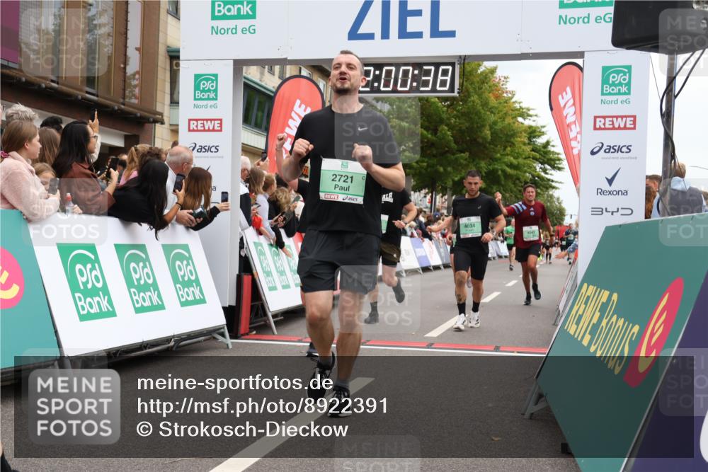 21.09.2025 - PSD Bank Halbmarathon Strokosch-Dieckow http://msf.ph/oto/8922391 21.09.2025 12:00:02 Ziel 1075, 1481, 1741, 2530, 2721, 2782, 2918, 2929, 3048, 4034, 4042, 4049 meine-sportfotos.de