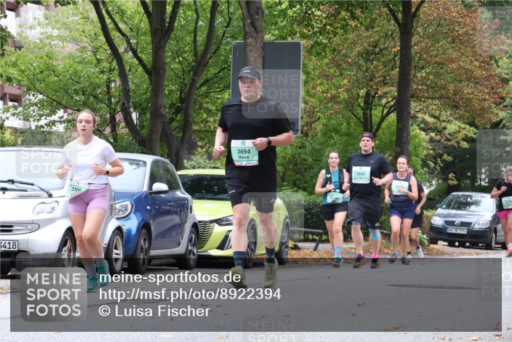 21.09.2025 - PSD Bank Halbmarathon Luisa Fischer http://msf.ph/oto/8922394 21.09.2025 12:09:20 Laufen 3418, 3305, 3694, 300, 3890, 3304, 2956, 3022 meine-sportfotos.de