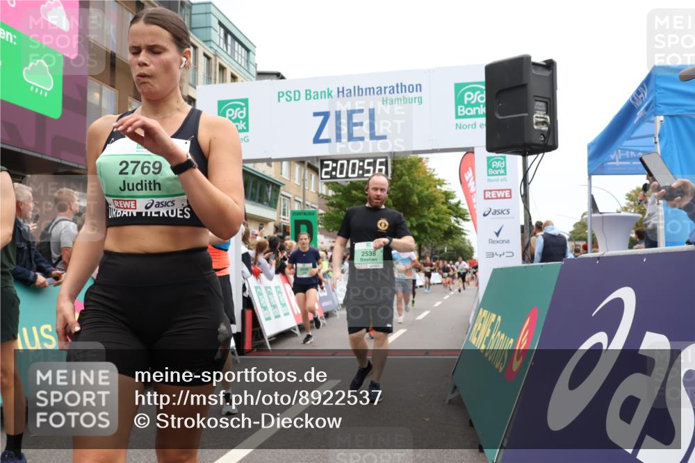 21.09.2025 - PSD Bank Halbmarathon Strokosch-Dieckow http://msf.ph/oto/8922537 21.09.2025 12:00:20 Ziel 1104, 1162, 1912, 1934, 2255, 2314, 2529, 2538, 2640, 2769, 2801, 3738 meine-sportfotos.de