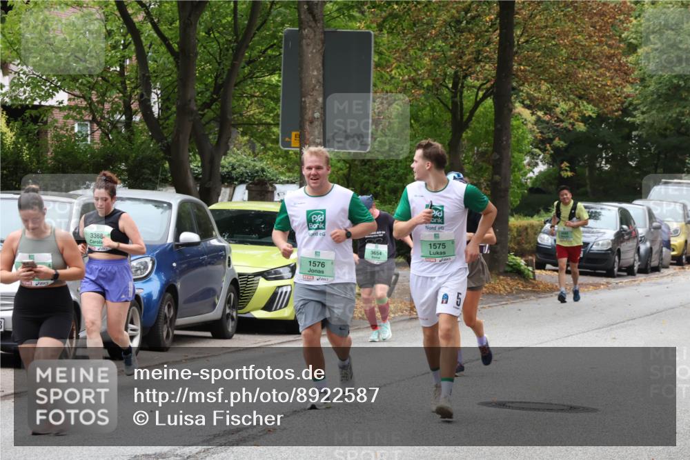 21.09.2025 - PSD Bank Halbmarathon Luisa Fischer http://msf.ph/oto/8922587 21.09.2025 12:10:14 Laufen 3368, 1575, 1576, 3654, 9 meine-sportfotos.de