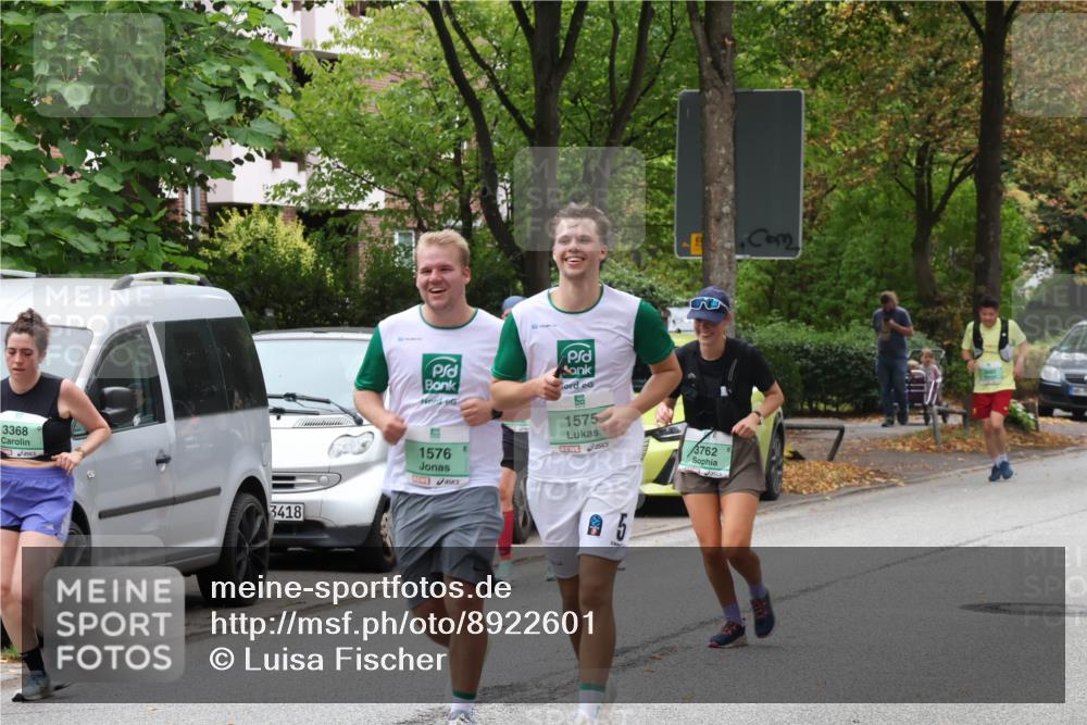 21.09.2025 - PSD Bank Halbmarathon Luisa Fischer http://msf.ph/oto/8922601 21.09.2025 12:10:16 Laufen 3368, 3418, 1576, 1575, 3762, 5 meine-sportfotos.de