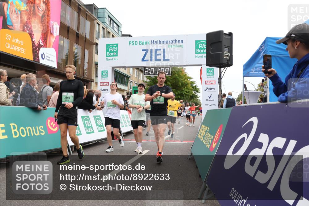 21.09.2025 - PSD Bank Halbmarathon Strokosch-Dieckow http://msf.ph/oto/8922633 21.09.2025 12:00:33 Ziel 1159, 2329, 2373, 2466, 2467, 2473, 2519, 2666, 2697, 2723, 2744, 3046, 3364, 3603, 3984 meine-sportfotos.de