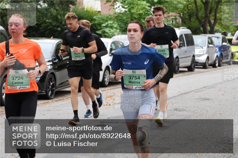 21.09.2025 - PSD Bank Halbmarathon Luisa Fischer http://msf.ph/oto/8922648 21.09.2025 12:10:45 Laufen 3724, 2821, 3754, 2250 meine-sportfotos.de