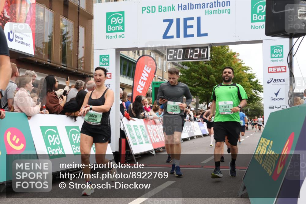 21.09.2025 - PSD Bank Halbmarathon Strokosch-Dieckow http://msf.ph/oto/8922769 21.09.2025 12:00:47 Ziel 1034, 2317, 2388, 2516, 2699, 2761, 2762, 3026, 3104, 3957, 3961 meine-sportfotos.de