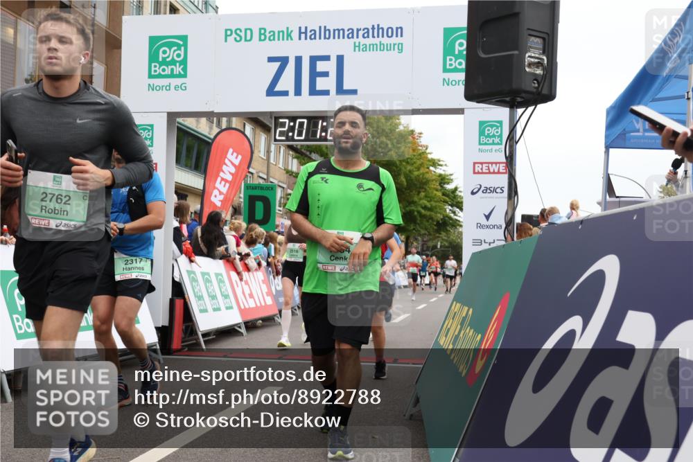 21.09.2025 - PSD Bank Halbmarathon Strokosch-Dieckow http://msf.ph/oto/8922788 21.09.2025 12:00:49 Ziel 1034, 2317, 2388, 2516, 2761, 2762, 3026, 3104, 3957, 3961 meine-sportfotos.de