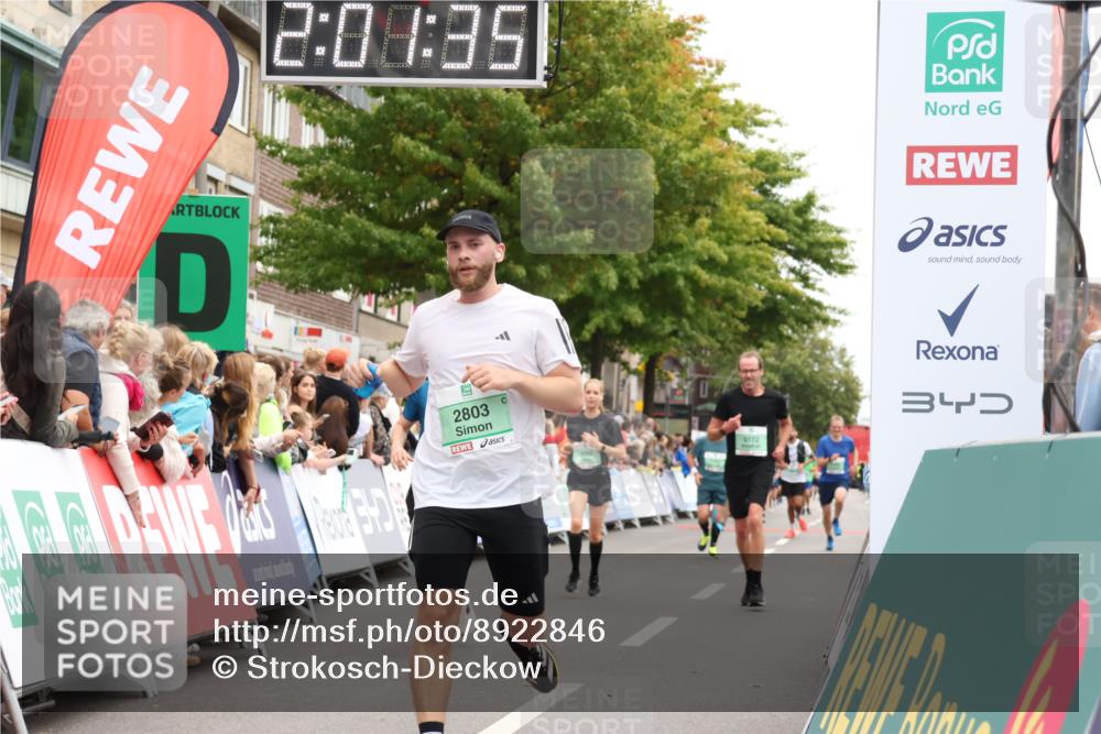 21.09.2025 - PSD Bank Halbmarathon Strokosch-Dieckow http://msf.ph/oto/8922846 21.09.2025 12:00:58 Ziel 1382, 2481, 2668, 2761, 2803, 3168, 3172 meine-sportfotos.de