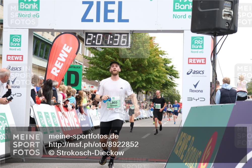 21.09.2025 - PSD Bank Halbmarathon Strokosch-Dieckow http://msf.ph/oto/8922852 21.09.2025 12:00:59 Ziel 1382, 2468, 2481, 2668, 2803, 3168, 3172 meine-sportfotos.de
