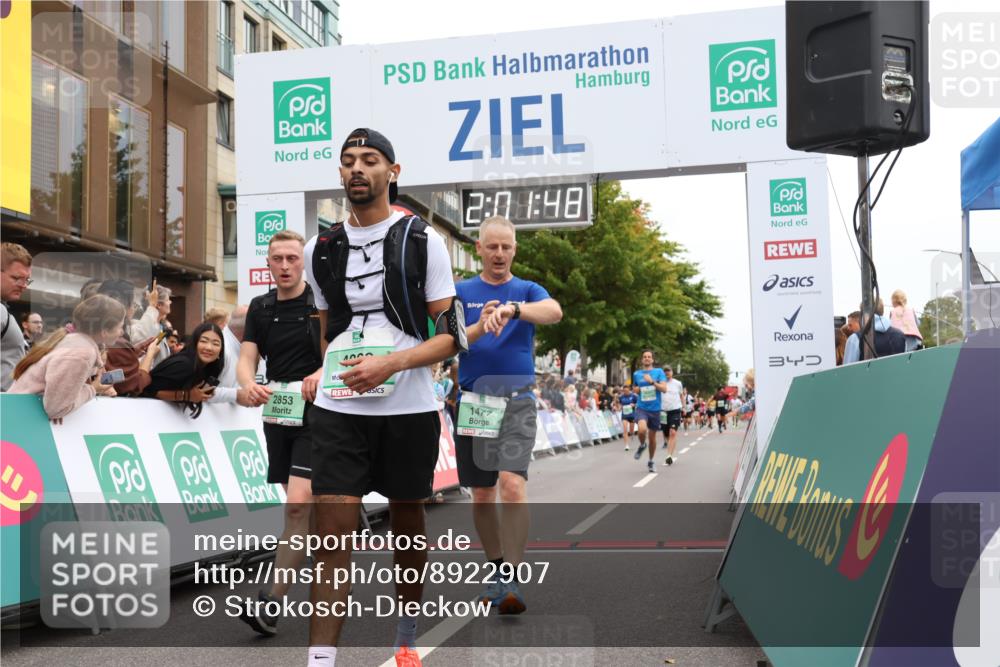 21.09.2025 - PSD Bank Halbmarathon Strokosch-Dieckow http://msf.ph/oto/8922907 21.09.2025 12:01:11 Ziel 1203, 1477, 1764, 2468, 2683, 2853, 2986, 4009 meine-sportfotos.de