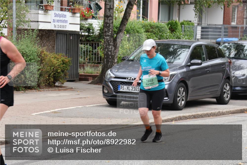 21.09.2025 - PSD Bank Halbmarathon Luisa Fischer http://msf.ph/oto/8922982 21.09.2025 12:15:04 Laufen 33, 42, 00, 07, 1652, 2101 meine-sportfotos.de