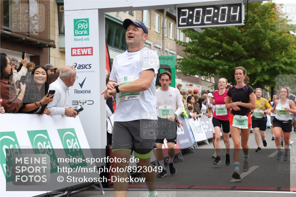 21.09.2025 - PSD Bank Halbmarathon Strokosch-Dieckow http://msf.ph/oto/8923049 21.09.2025 12:01:27 Ziel 1357, 1711, 2093, 2498, 2597, 2733, 2978, 3053, 3083, 3098, 3182, 3186, 3964 meine-sportfotos.de