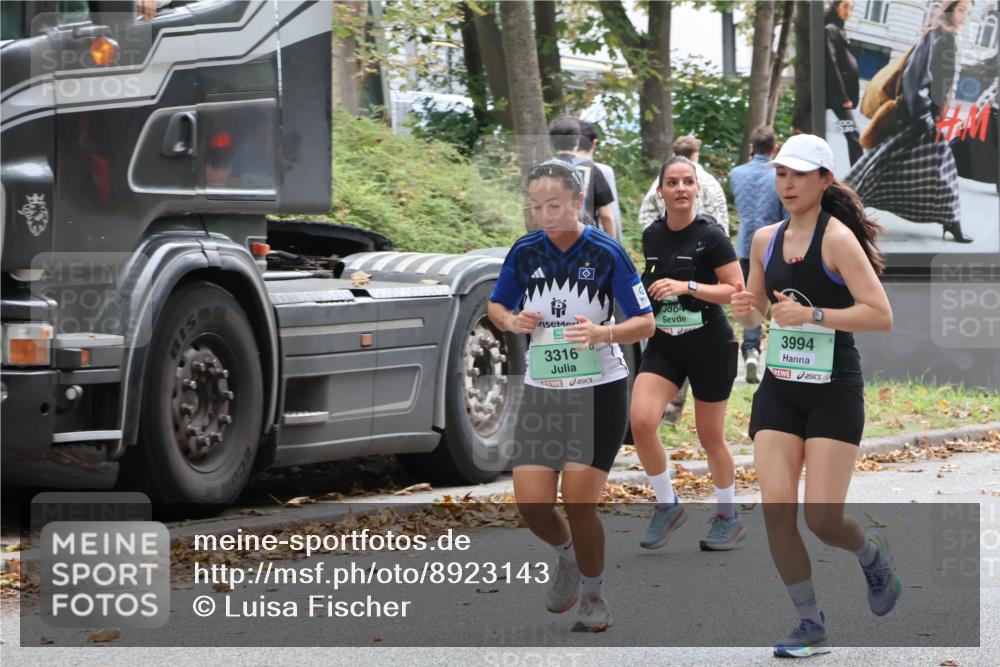 21.09.2025 - PSD Bank Halbmarathon Luisa Fischer http://msf.ph/oto/8923143 21.09.2025 12:22:24 Laufen 3884, 3316, 3994 meine-sportfotos.de