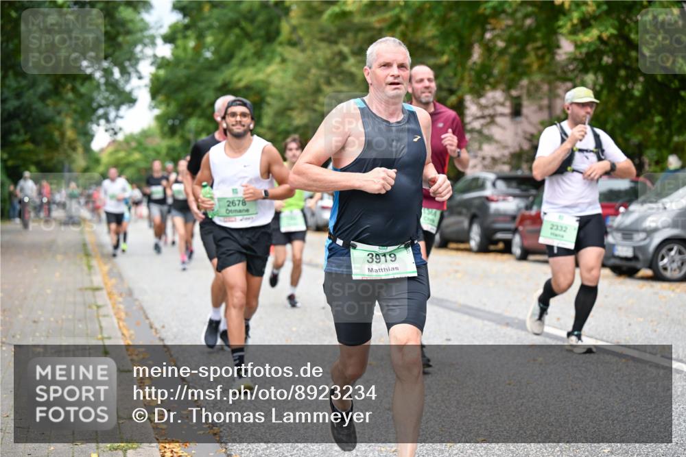 21.09.2025 - PSD Bank Halbmarathon Dr. Thomas Lammeyer http://msf.ph/oto/8923234 21.09.2025 10:42:39 Laufen 2678, 3919, 11301, 2332 meine-sportfotos.de