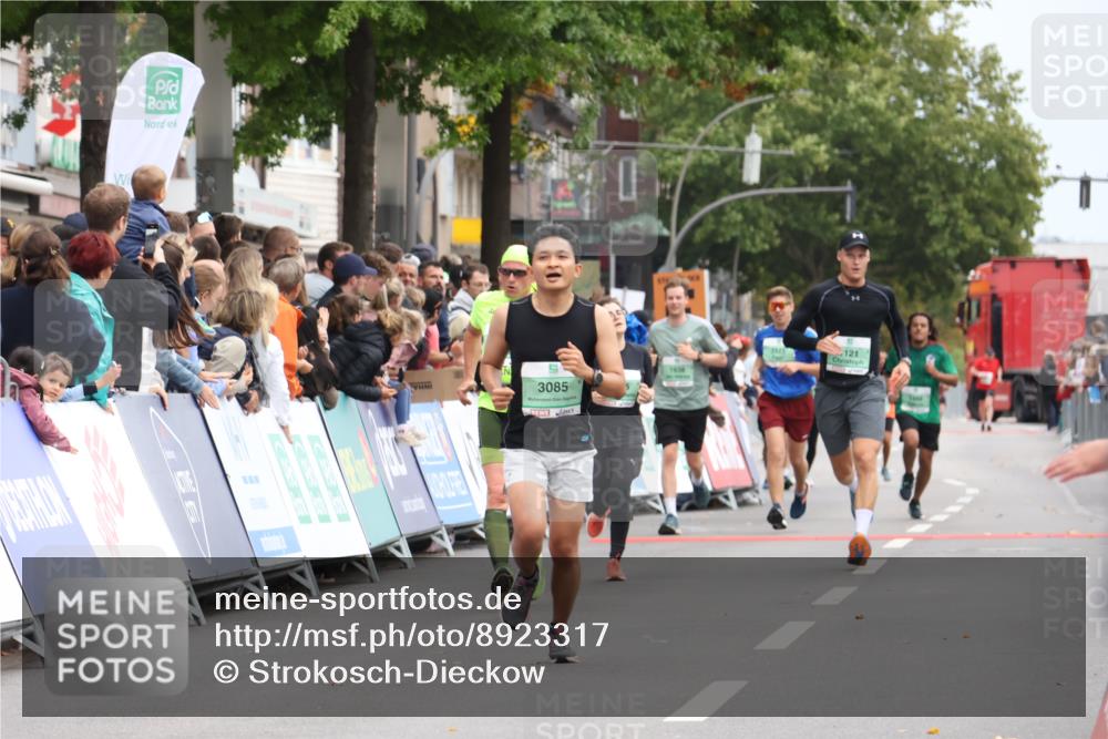 21.09.2025 - PSD Bank Halbmarathon Strokosch-Dieckow http://msf.ph/oto/8923317 21.09.2025 12:02:24 Ziel 2966, 3020, 3085 meine-sportfotos.de