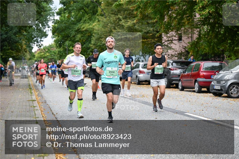 21.09.2025 - PSD Bank Halbmarathon Dr. Thomas Lammeyer http://msf.ph/oto/8923423 21.09.2025 10:42:50 Laufen 2301, 237, 2934, 3896, 3085, 4915 meine-sportfotos.de