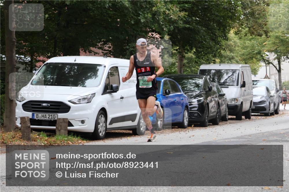 21.09.2025 - PSD Bank Halbmarathon Luisa Fischer http://msf.ph/oto/8923441 21.09.2025 11:08:25 Laufen 210, 18340 meine-sportfotos.de