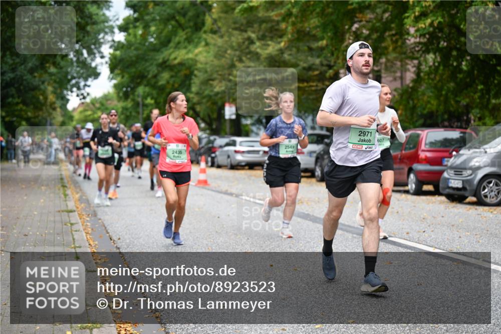 21.09.2025 - PSD Bank Halbmarathon Dr. Thomas Lammeyer http://msf.ph/oto/8923523 21.09.2025 10:42:55 Laufen 2549, 2435, 2971, 607 meine-sportfotos.de