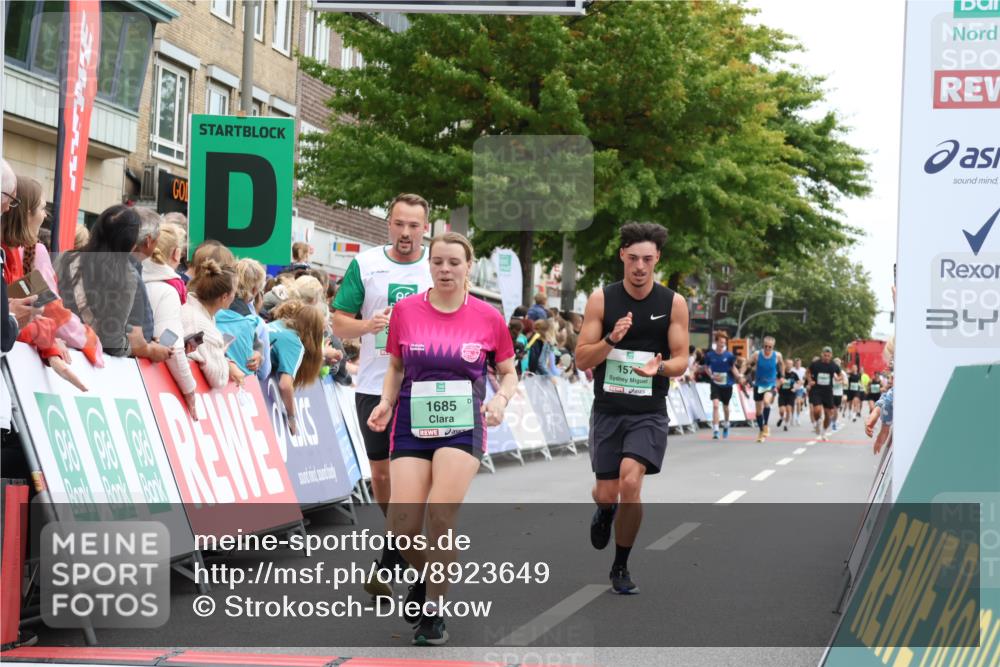 21.09.2025 - PSD Bank Halbmarathon Strokosch-Dieckow http://msf.ph/oto/8923649 21.09.2025 12:03:02 Ziel 1574, 1685, 2448, 3071, 3130, 3299, 3418 meine-sportfotos.de