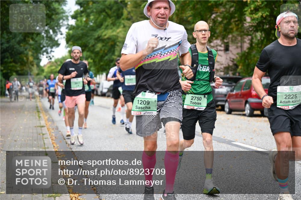 21.09.2025 - PSD Bank Halbmarathon Dr. Thomas Lammeyer http://msf.ph/oto/8923709 21.09.2025 10:43:04 Laufen 3911, 90, 1209, 2750, 2225 meine-sportfotos.de